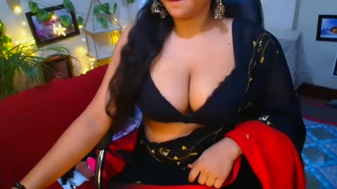 Snapshot of sweetsour18 chatting on September 13, 12:32 am SweetSour online show from September 13, 12:32 am