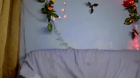 Snapshot of sweetspicypotato chatting on February 18, 7:54 am spicy online show from February 18, 7:54 am