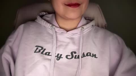 sweetssmashed online show from April 29, 12:05 am