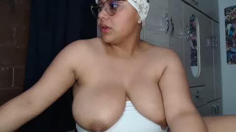 sweett_candy1 online show from September 26, 4:05 am