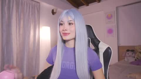 Cat independent model  online show from September 13, 1:27 am