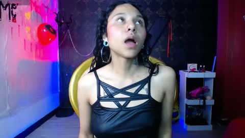 Snapshot of sweett_pleasure chatting on September 18, 12:51 pm Sweett pleasure online show from September 18, 12:51 pm