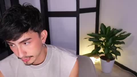 Snapshot of sweettaaron chatting on July 21, 11:18 pm Andy online show from July 21, 11:18 pm