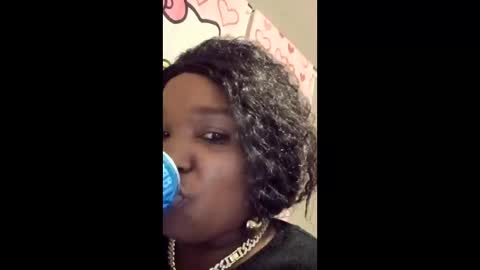 sweettea0381 online show from December 16, 2:38 am