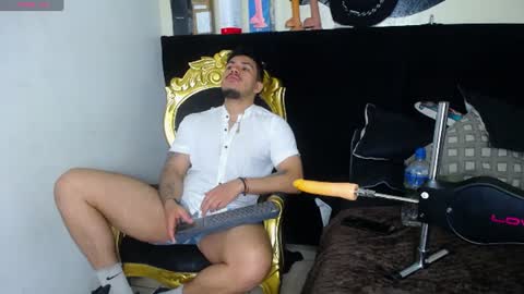 Snapshot of sweettguy_ chatting on June 22, 12:35 pm Jei online show from June 22, 12:35 pm