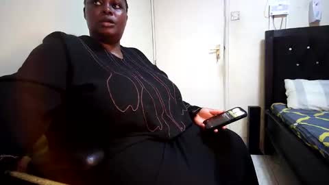 PEACHES online show from February 23, 2:47 pm