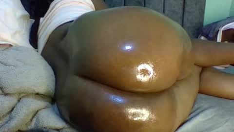 Snapshot of sweettrozzy chatting on March 7, 4:44 pm sweettrozzy online show from March 7, 4:44 pm