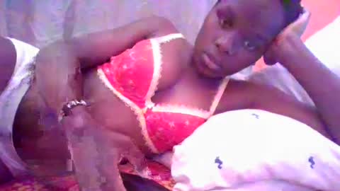 Snapshot of sweetvallerie chatting on July 13, 11:13 am sweetvallerie online show from July 13, 11:13 am