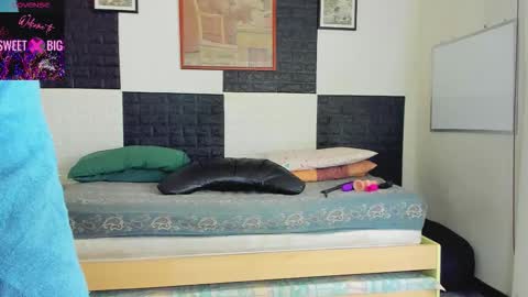 Alyssa  Matt . Nice to meet you  thumb up me please its important online show from October 13, 1:44 pm