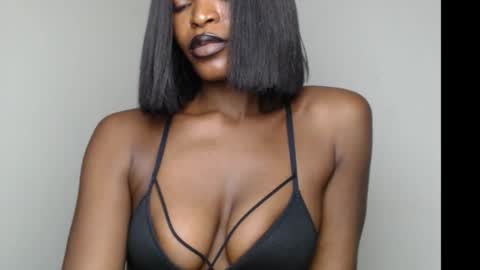 sweetxxboobsx online show from December 1, 9:20 pm