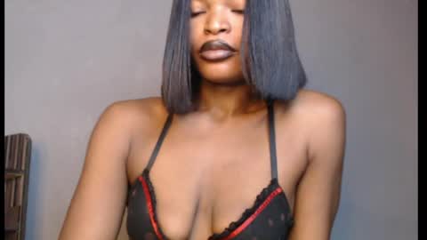 sweetxxboobsx online show from April 21, 8:42 am