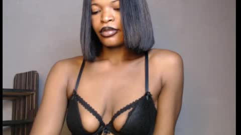 Snapshot of sweetxxboobsx chatting on May 2, 8:08 am sweetxxboobsx online show from May 2, 8:08 am