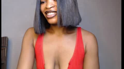 Snapshot of sweetxxboobsx chatting on May 16, 8:11 am sweetxxboobsx online show from May 16, 8:11 am