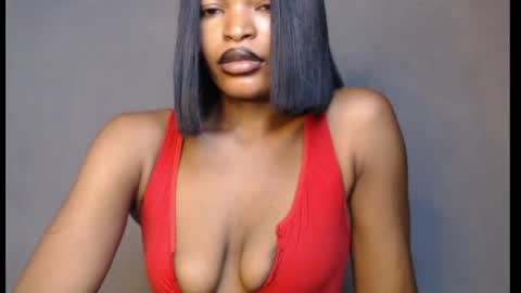 Snapshot of sweetxxboobsx chatting on May 31, 8:21 am sweetxxboobsx online show from May 31, 8:21 am