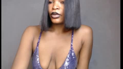 Snapshot of sweetxxboobsx chatting on June 6, 9:47 am sweetxxboobsx online show from June 6, 9:47 am