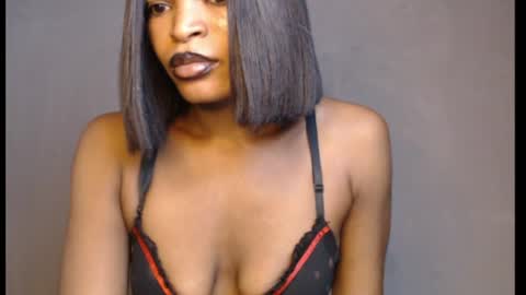 Snapshot of sweetxxboobsx chatting on June 16, 7:44 am sweetxxboobsx online show from June 16, 7:44 am