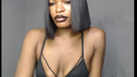 Snapshot of sweetxxboobsx chatting on July 5, 7:37 am sweetxxboobsx online show from July 5, 7:37 am