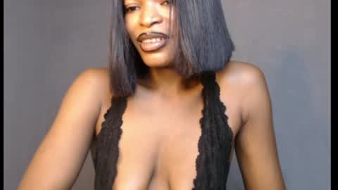 Snapshot of sweetxxboobsx chatting on July 17, 9:16 am sweetxxboobsx online show from July 17, 9:16 am