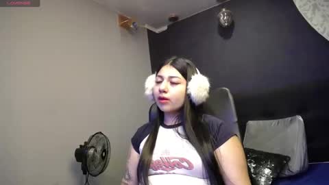 Snapshot of sweety_ashly chatting on January 17, 11:38 am Ashley 3 online show from January 17, 11:38 am