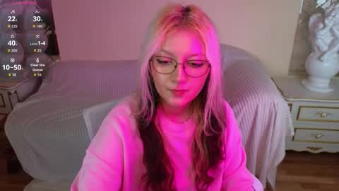 Snapshot of sweety_candys chatting on November 27, 11:23 am Hot Candy online show from November 27, 11:23 am