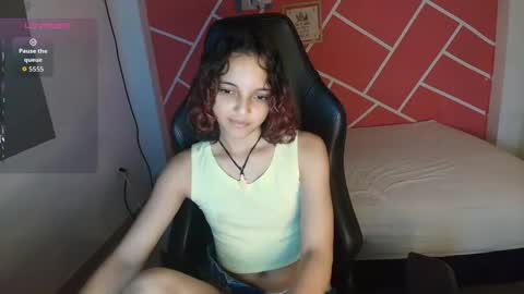Snapshot of sweety_dreamgirl chatting on October 16, 7:59 pm sweety_dreamgirl online show from October 16, 7:59 pm