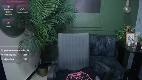 Emma online show from September 28, 1:16 pm