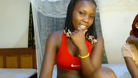 Snapshot of sweety_spixxy chatting on April 23, 5:52 am Dolly online show from April 23, 5:52 am