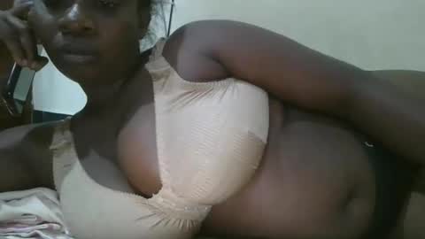 sweetyass25 online show from September 14, 6:29 pm