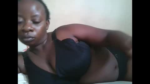 sweetyass25 online show from September 17, 6:59 am