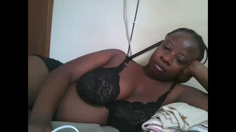 sweetyass25 online show from September 25, 6:06 am