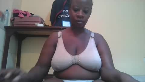 sweetyass25 online show from April 2, 6:00 am
