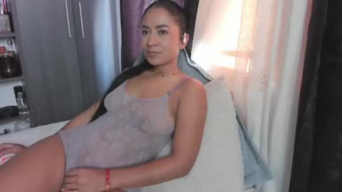 yaya online show from July 15, 9:42 pm