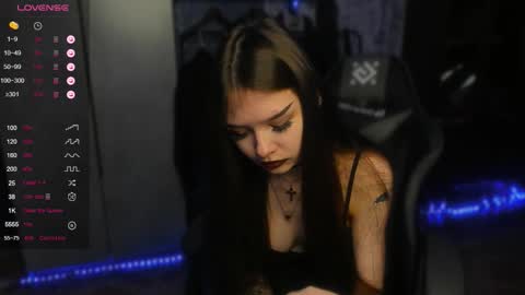 sweetydeviliya online show from October 13, 6:13 am