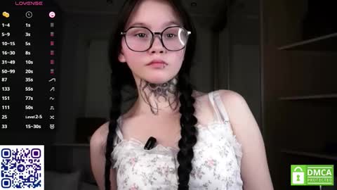 Astrid online show from November 9, 7:01 pm