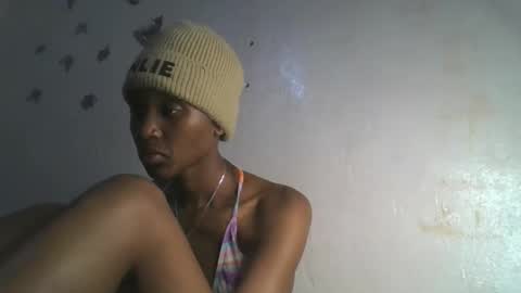 Snapshot of sweetypussy01 chatting on October 10, 7:02 pm sweetypussy01 online show from October 10, 7:02 pm