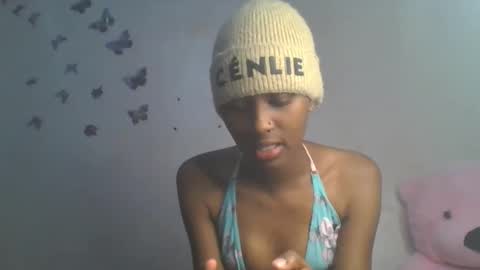 Snapshot of sweetypussy01 chatting on October 29, 7:04 pm sweetypussy01 online show from October 29, 7:04 pm