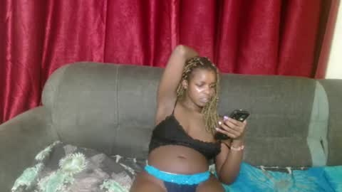 Snapshot of sweetz_candice chatting on February 18, 7:09 pm sweetz_candice online show from February 18, 7:09 pm