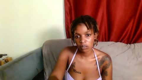 Snapshot of sweetz_candice chatting on May 13, 7:00 pm sweetz_candice online show from May 13, 7:00 pm