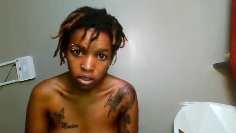 Snapshot of sweetz_candice chatting on June 7, 5:06 pm sweetz_candice online show from June 7, 5:06 pm