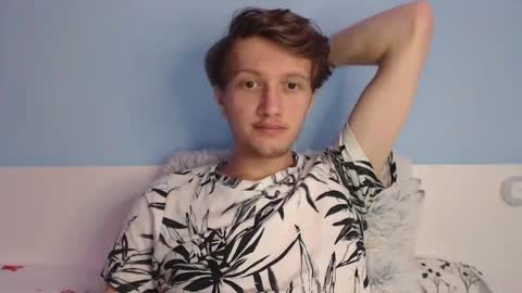 Snapshot of swetieecharmm chatting on February 17, 5:19 pm Cat online show from February 17, 5:19 pm