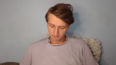 Snapshot of swetieecharmm chatting on February 26, 11:09 am Cat online show from February 26, 11:09 am