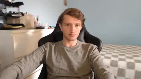 Snapshot of swetieecharmm chatting on March 20, 7:57 am Cat online show from March 20, 7:57 am