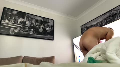 Snapshot of swif11463653 chatting on December 24, 7:17 am Mattis online show from December 24, 7:17 am