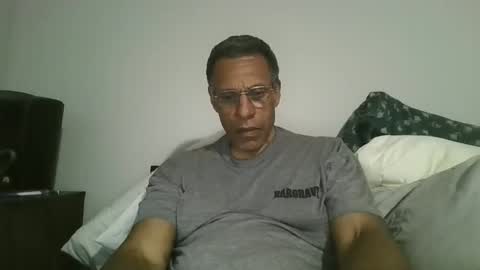 swimmerbod2495 online show from April 24, 2:58 am