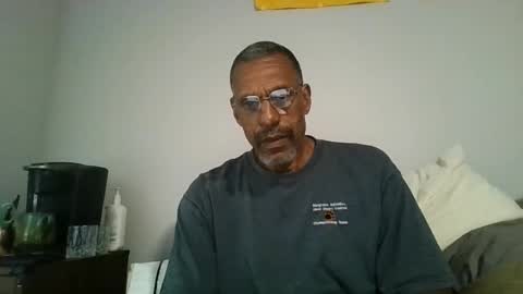 swimmerbod2495 online show from July 10, 9:28 pm