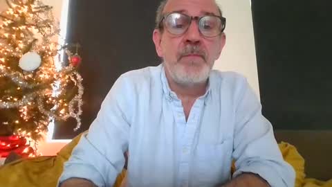 Snapshot of swimmi70 chatting on January 29, 10:37 am swimmi70 online show from January 29, 10:37 am