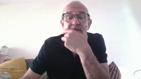 Snapshot of swimmi70 chatting on May 27, 7:49 am swimmi70 online show from May 27, 7:49 am