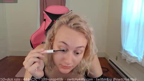 Snapshot of switchykitty chatting on September 10, 7:03 pm ashley blayde online show from September 10, 7:03 pm