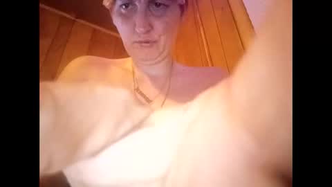 swollenclitneedsdad online show from April 13, 1:33 am