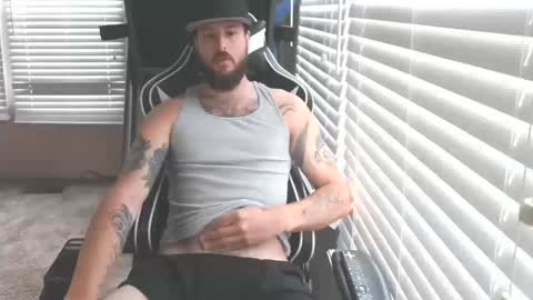 swoozy_ online show from October 10, 5:01 pm